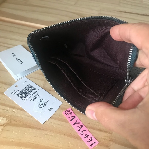 Coach wristlet🎈🎈 - Picture 4 of 6